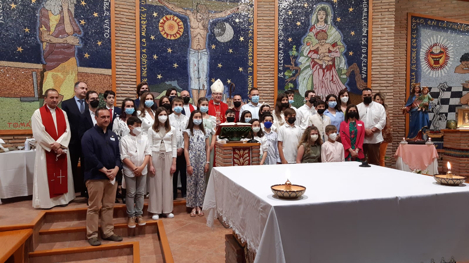 Más de una treintena de jóvenes se confirman en Santo Tomás de Úbeda –  Diócesis de Jaén
