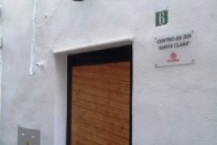 Desayunos y aseo, primeros servicios del nuevo Centro de Día «Santa Clara» de Jaén