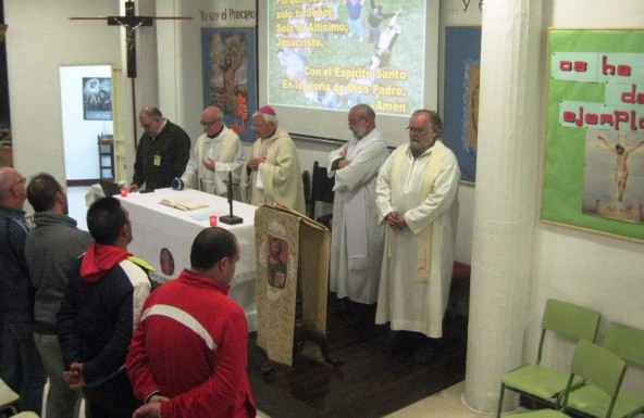 El Sr. Obispo celebra la Cena del Señor con los internos del Centro Penitenciario