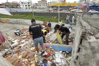 Solidaridad con los damnificados del terremoto de Ecuador