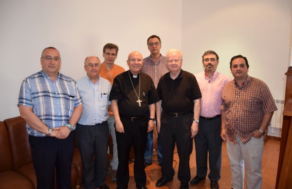 Don Amadeo se reúne con los aspirantes al Diaconado Permanente