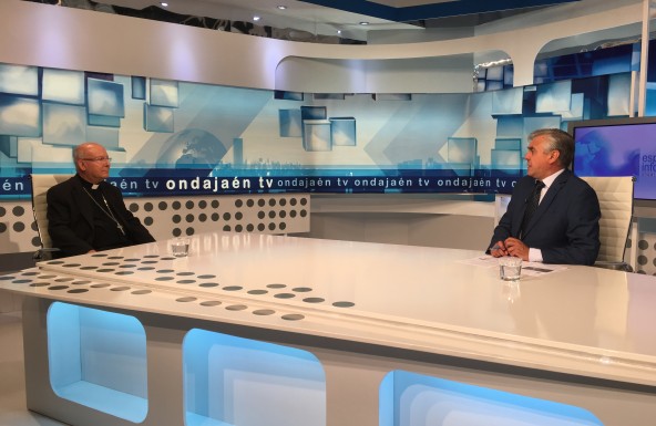 El Obispo de Jaén es entrevistado en Onda Jaén TV