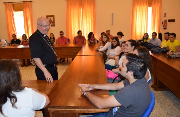 El Obispo de Jaén mantiene un encuentro con los jóvenes que irán a las JMJ de Cracovia