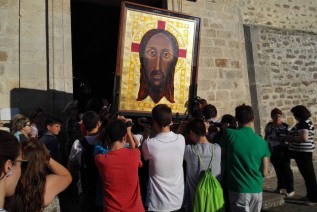 Los iconos de La Inmaculada Joven y el del Santo Rostro ya peregrinan por la Diócesis de Jaén