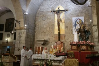 Don Amadeo preside la Eucaristía en honor a Santa María Magdalena en Jaén