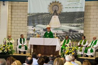 El Sr. Obispo visita en Villacarrillo la almazara de aceite de oliva más grande del mundo