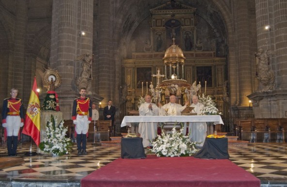 D. Amadeo preside la Eucaristía de la Virgen del Pilar