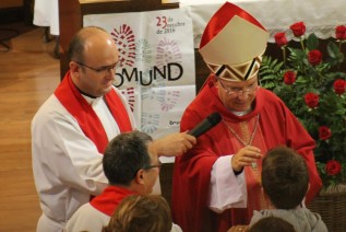 El Sr. Obispo preside las Confirmaciones en la parroquia de La Encarnación de Mancha Real