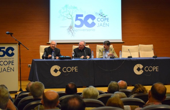 D. Fernando Chica Arellano y Don Amadeo Rodríguez Magro clausuran las Jornadas Eco-Cope