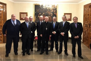 El Obispo recibe en audiencia a la Agrupación de Cofradías y Hermandades de la ciudad de Jaén