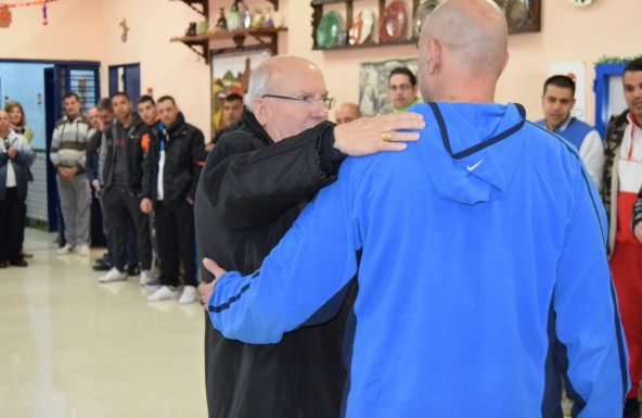El Obispo visita a los internos de la Prisión en Nochebuena