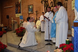 José Navarrete y Jesús María Almagro reciben el Ministerio del Acólito en la Vigilia de la Inmaculada
