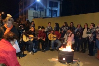 Zambombá Navideña Solidaria en la Parroquia de Santa Bárbara de Linares