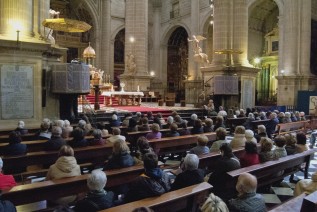 Gran participación en la jornada «24 horas para el Señor» celebrada en la  Catedral de Jaén