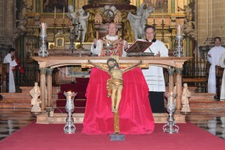 El Obispo preside la celebración de la Muerte del Señor en la Catedral de Jaén