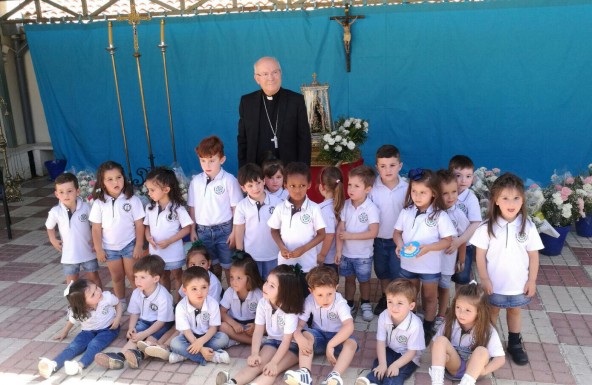 Visita del Obispo de Jaén al Colegio Diocesano “La Inmaculada Concepción de Linares”