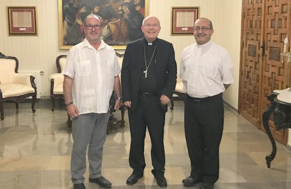 El Obispo se reúne con el Presidente de Mensajeros de la Paz en Jordania