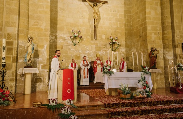 Don Amadeo preside la fiesta de Nuestro Padre Jesús Nazareno de Castillo de Locubín