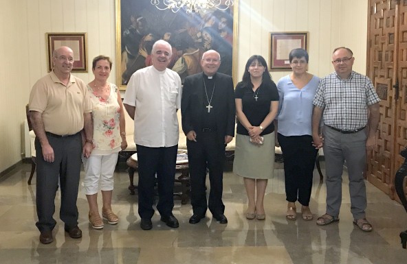 El movimiento ‘ Hogares Nuevos- Obra de Cristo’ se reúne con el Obispo de Jaén