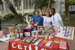 El Hogar Santa Clara participa en el mercadillo solidario a favor de los enfermos mentales