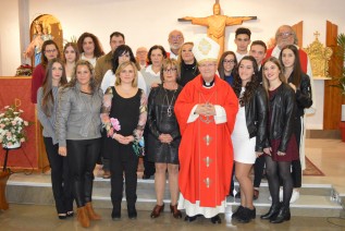 Don Amadeo administra el Sacramento de la Confirmación a 17 fieles de la Parroquia de San Juan Bosco de Jaén