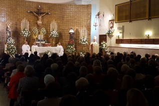 El Obispo preside la fiesta de Santa Ángela de la Cruz en la comunidad de Torreperogil