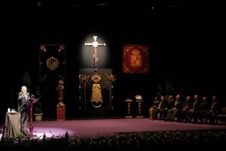 El Obispo preside el pregón de la Semana Santa jiennense
