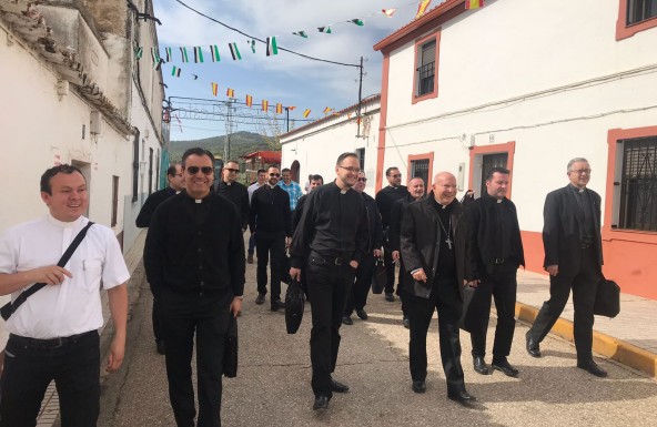Encuentro de Pascua y peregrinación de los sacerdotes jóvenes a tierras extremeñas
