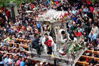 Todo se prepara en el Santuario para celebrar la romería de la Virgen de la Cabeza