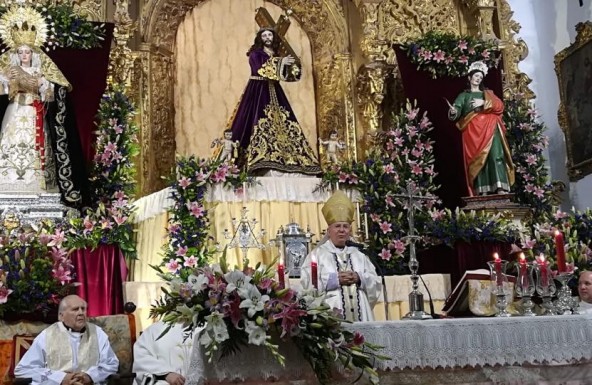 El Obispo de Jaén presente en el Septenario al Nazareno de Priego de Córdoba