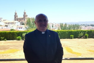 La Conferencia Episcopal reelige a Martínez Rojas como Presidente de Archiveros de la Iglesia