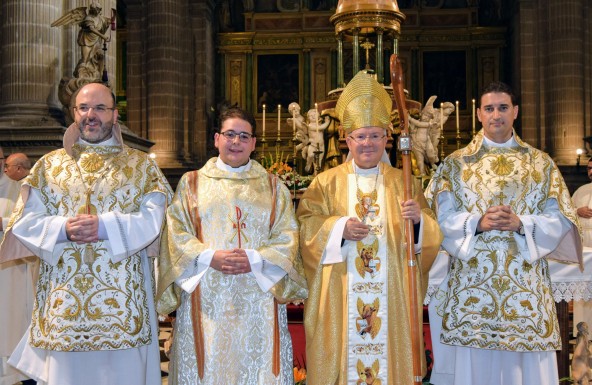El Obispo ordenará sacerdotes a los tres diáconos el próximo 30 de junio