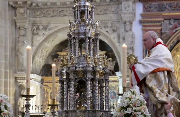 La octava del Corpus Christi pone el broche a dos semanas de cultos en honor a Jesús Sacramentado