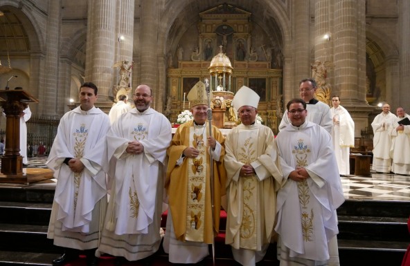 La Iglesia de Jaén celebra, con alegría, la ordenación de tres presbíteros diocesanos