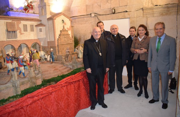 El Obispo bendice el Belén napolitano de Caja Rural de Jaén