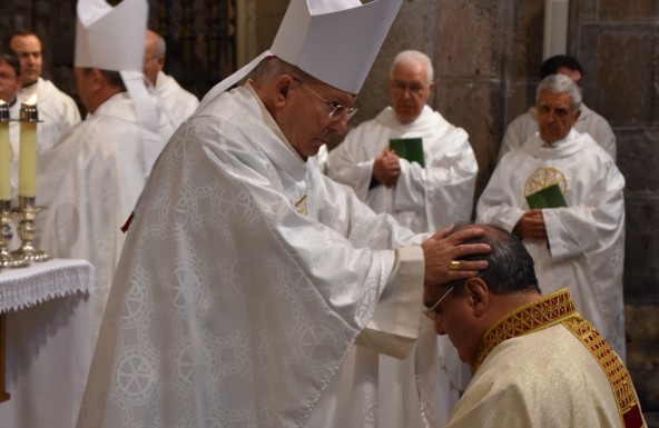 Don Amadeo participa en la toma de posesión del nuevo Obispo de Ávila
