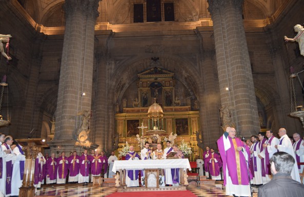 La Diócesis despide a Monseñor García Aracil en un funeral presidido por el Obispo