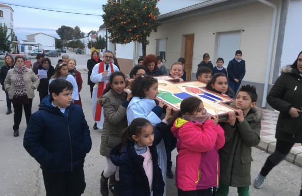 Visita de la Cruz de la Misión a las parroquias de Torreblascopedro y Campillo del Río