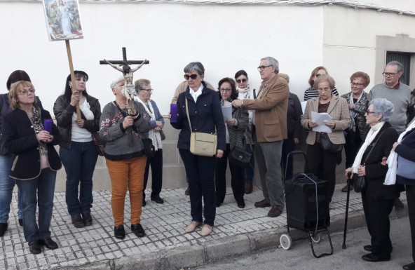 La parroquia del Sagrado Corazón de Jesús y Ntra. Sra. del Pilar celebra un Vía Crucis