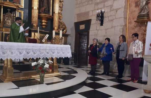 Misa del envío de los misioneros en la parroquia Nuestra Señora de Gracia, de Villardompardo