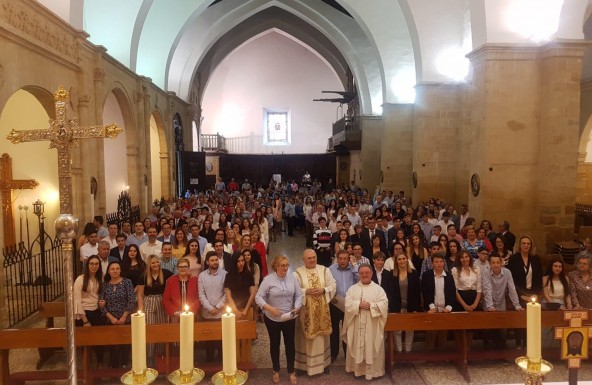 Celebración del Sacramento de la Confirmación en Santa María del Alcázar y San Andrés Apóstol de Baeza