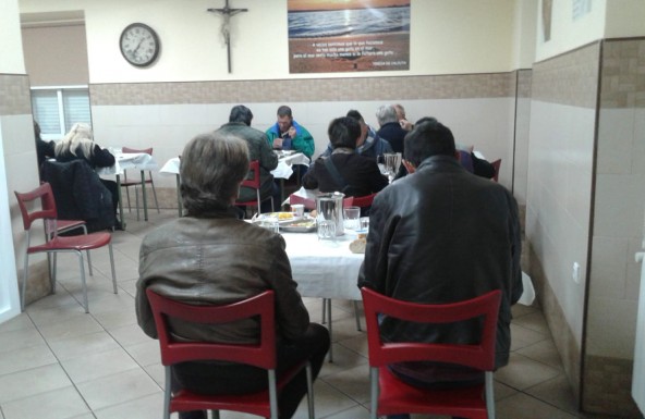 Cruz de Mayo en Linares para recaudar fondos para el comedor de Cáritas