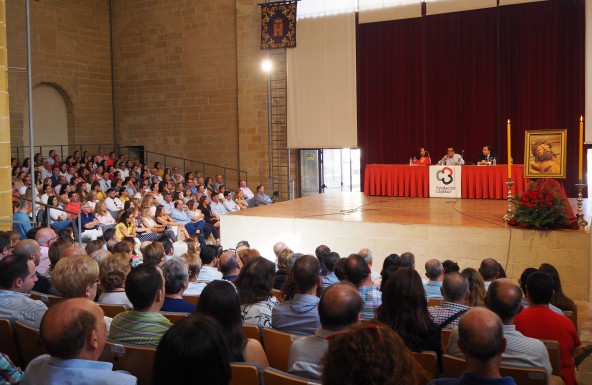 El juez Calatayud pronuncia una conferencia en Baeza, a beneficio de las obras de rehabilitación del Monasterio de San Antonio