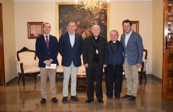 El Obispo conoce los actos conmemorativos del 75 Aniversario de la Fundación de “La Fervorosa” de Baeza