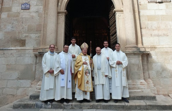 El Obispo inaugura el mes misionero extraordinario en el Convento de Beas