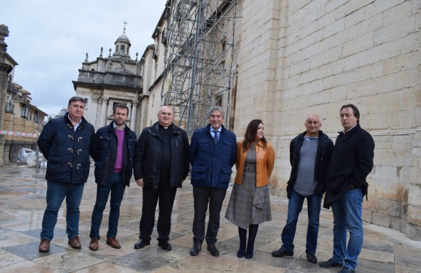El Delegado del Gobierno conoce las obras que se están llevando a cabo en la Catedral de Jaén