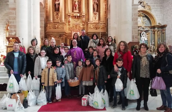La parroquia de San Juan Evangelista de Mancha Real colabora con los monasterios de Úbeda y Baeza