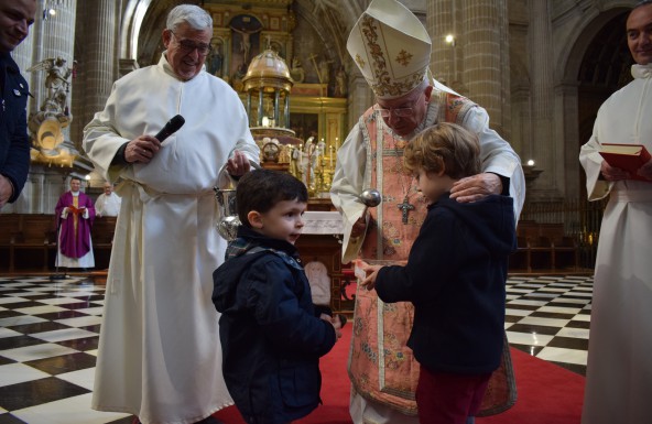 El Obispo preside la Eucaristía del domingo de la alegría