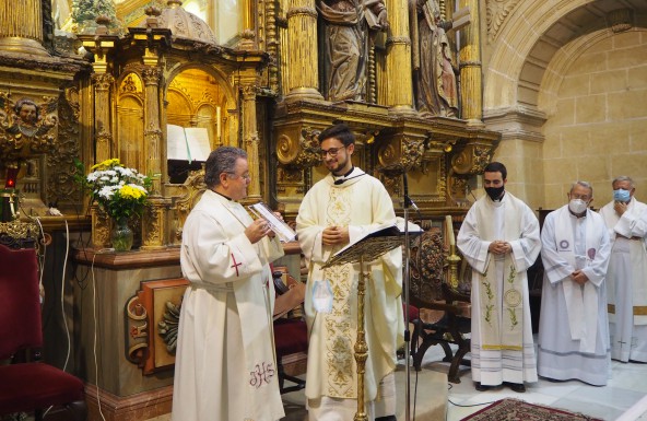 D. Francisco Javier Cova oficia una Santa Misa de acción de gracias en la Parroquia de San Andrés de Baeza