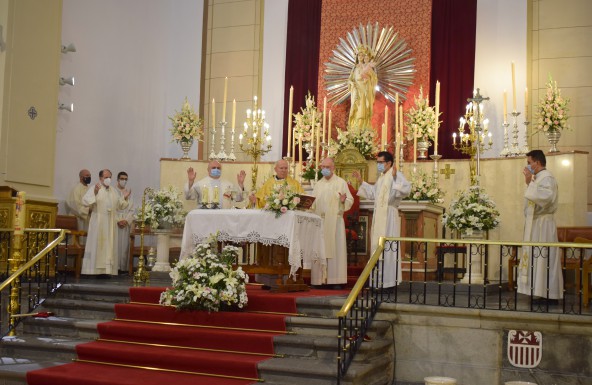 Don Amadeo preside la celebración eucarística del 50 aniversario de la erección de la Merced como parroquia